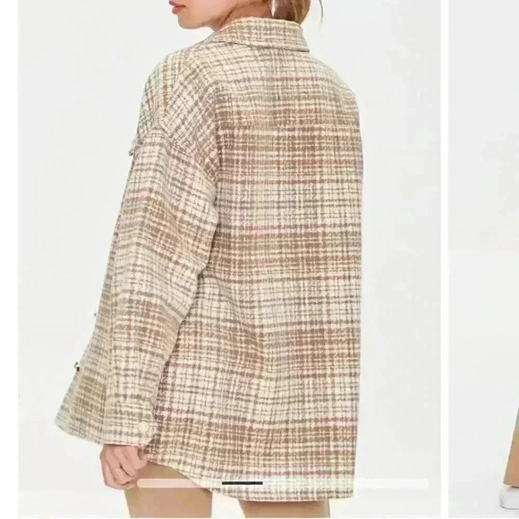 FOREVER 21 Faux Pearl Buttoned Tweed Shacket Sz S in EUC worn once no flaws - Picture 4 of 9